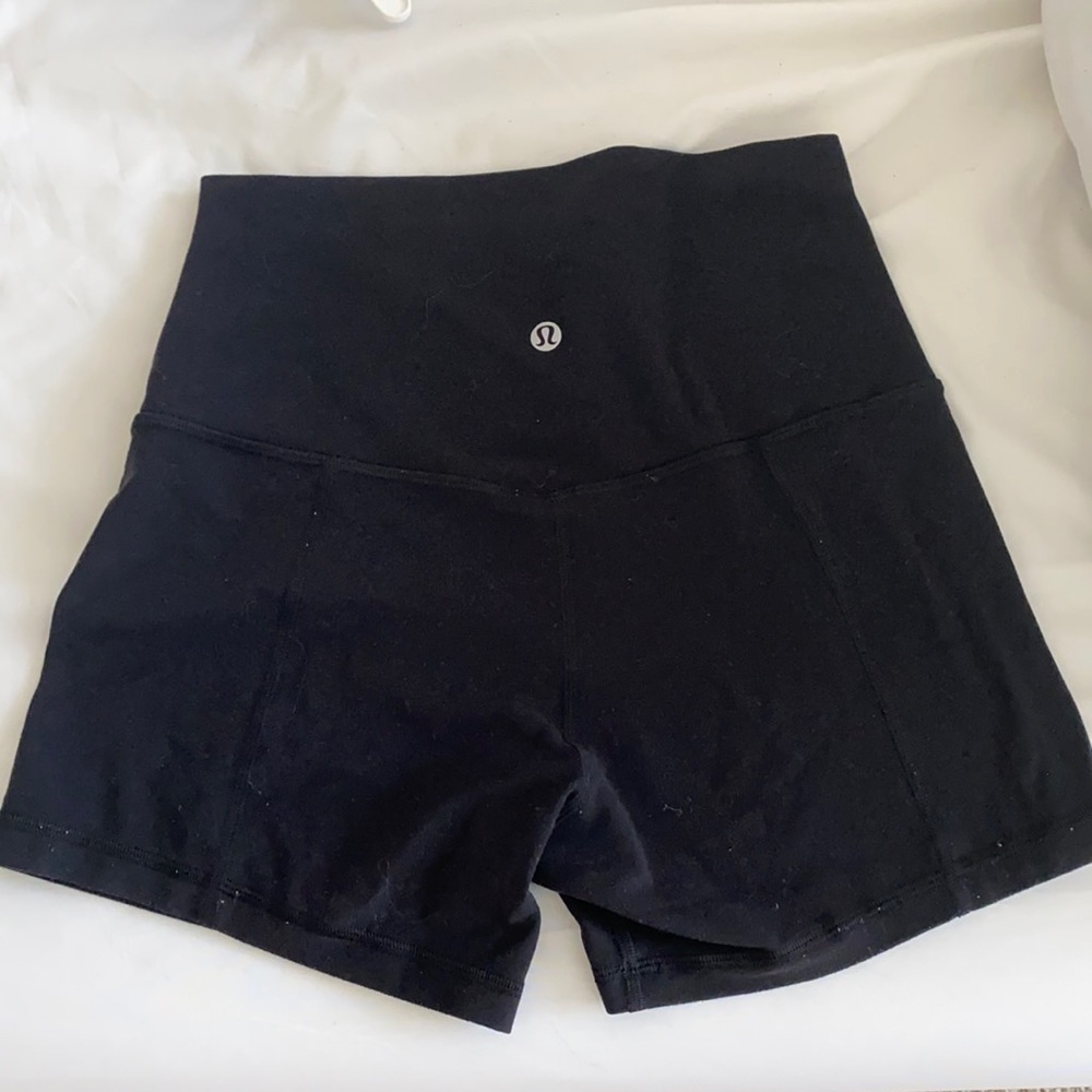 Lulu lemon 4” align shorts size 6